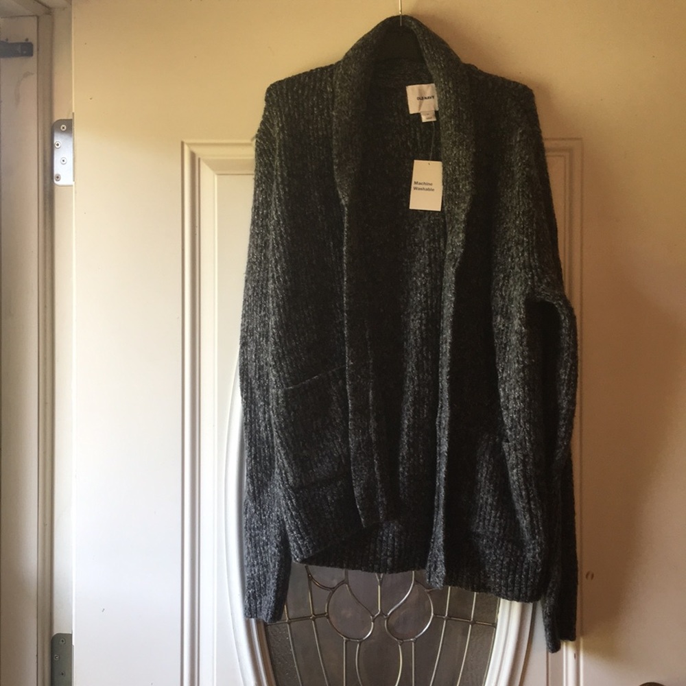Old navy gray sweater size medium new with tag